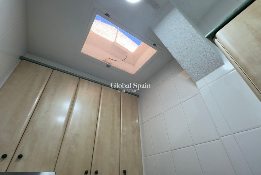 Wederverkoop - HUIS -
TORREVIEJA - Center