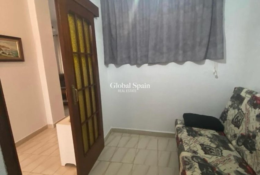 Wederverkoop - HUIS -
TORREVIEJA - Center