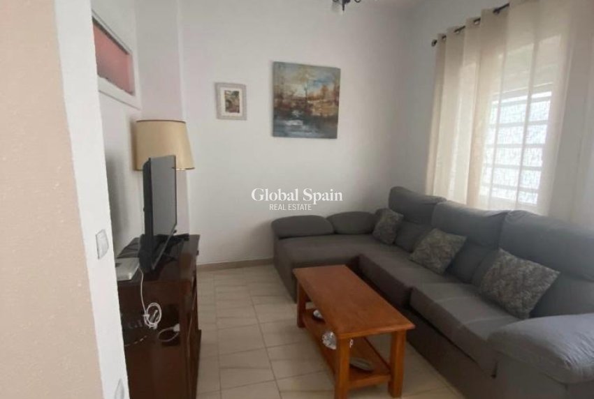 Wederverkoop - HUIS -
TORREVIEJA - Center