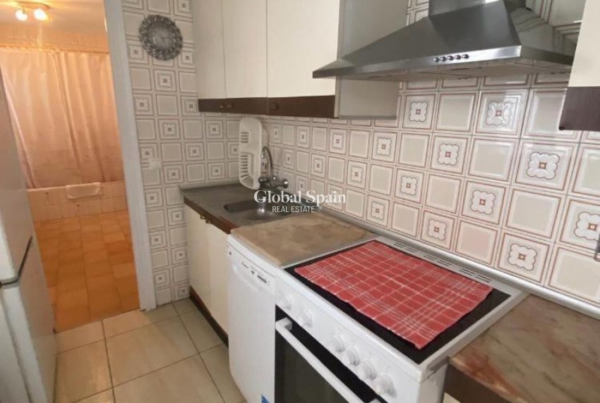 Wederverkoop - HUIS -
TORREVIEJA - Center