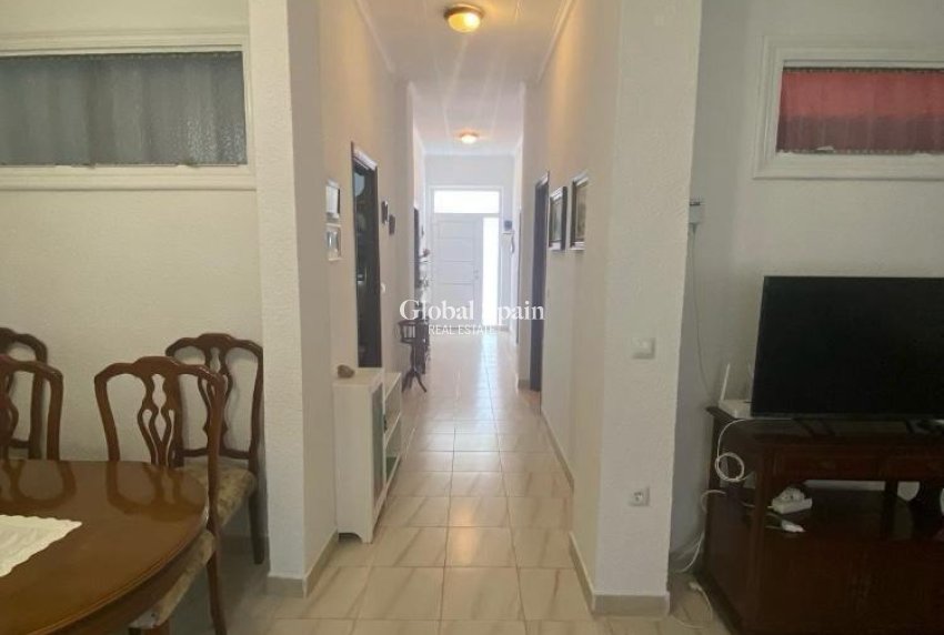 Wederverkoop - HUIS -
TORREVIEJA - Center