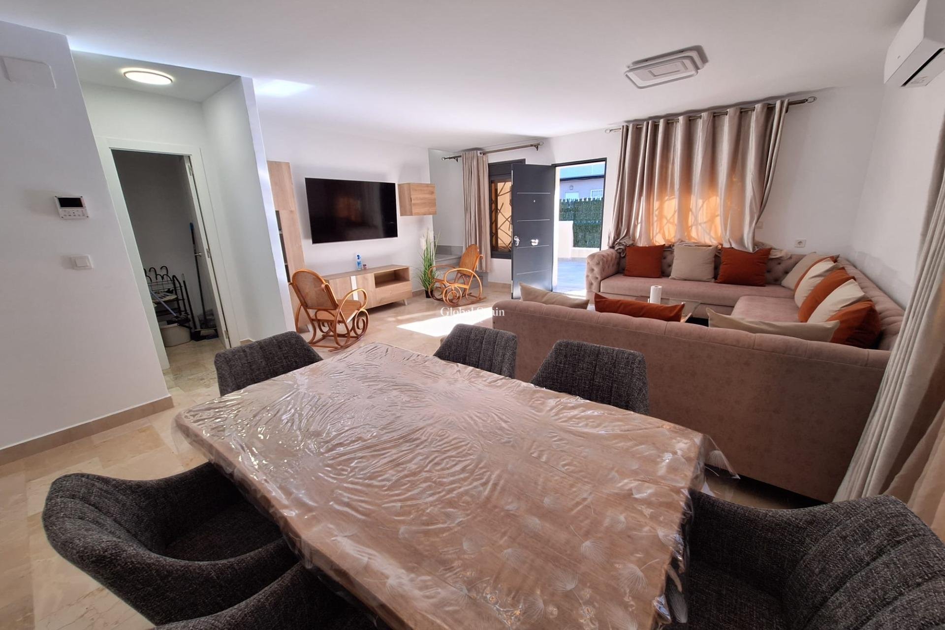 Wederverkoop - HUIS -
TORREVIEJA - Center