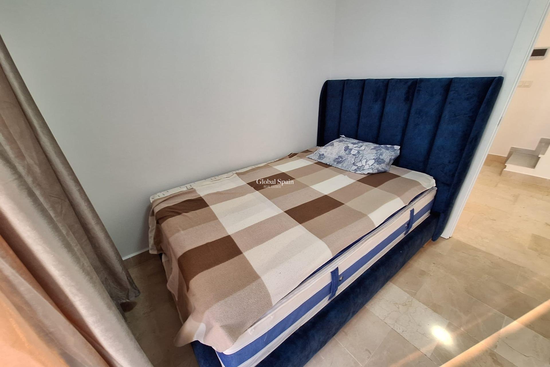 Wederverkoop - HUIS -
TORREVIEJA - Center