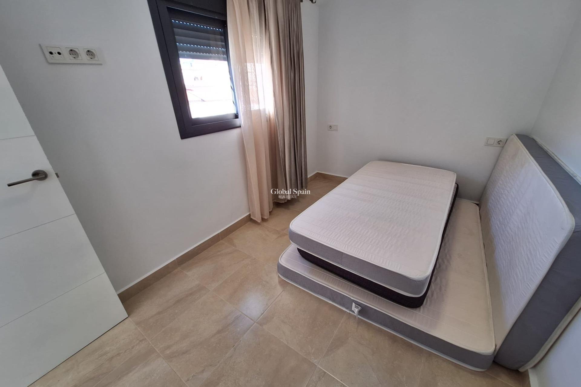 Wederverkoop - HUIS -
TORREVIEJA - Center