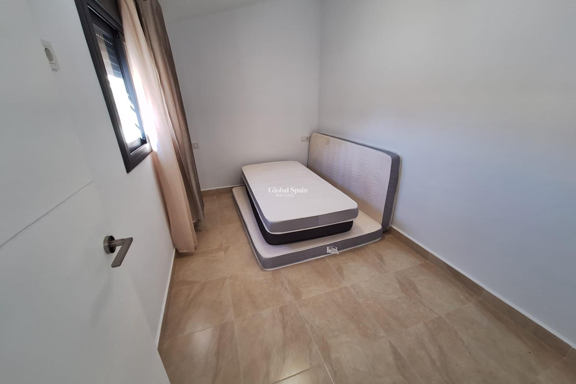 Wederverkoop - HUIS -
TORREVIEJA - Center