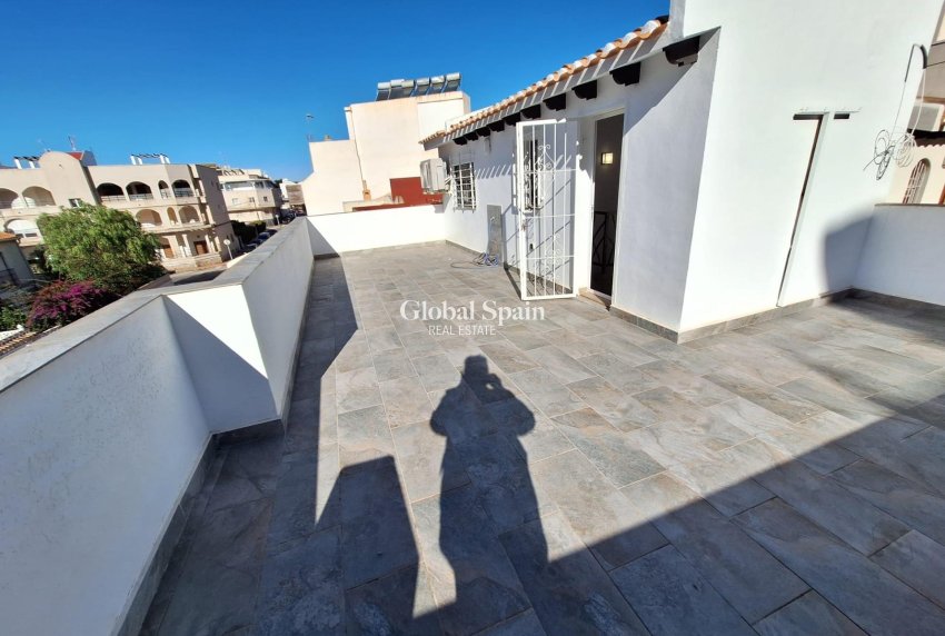 Wederverkoop - HUIS -
TORREVIEJA - Center