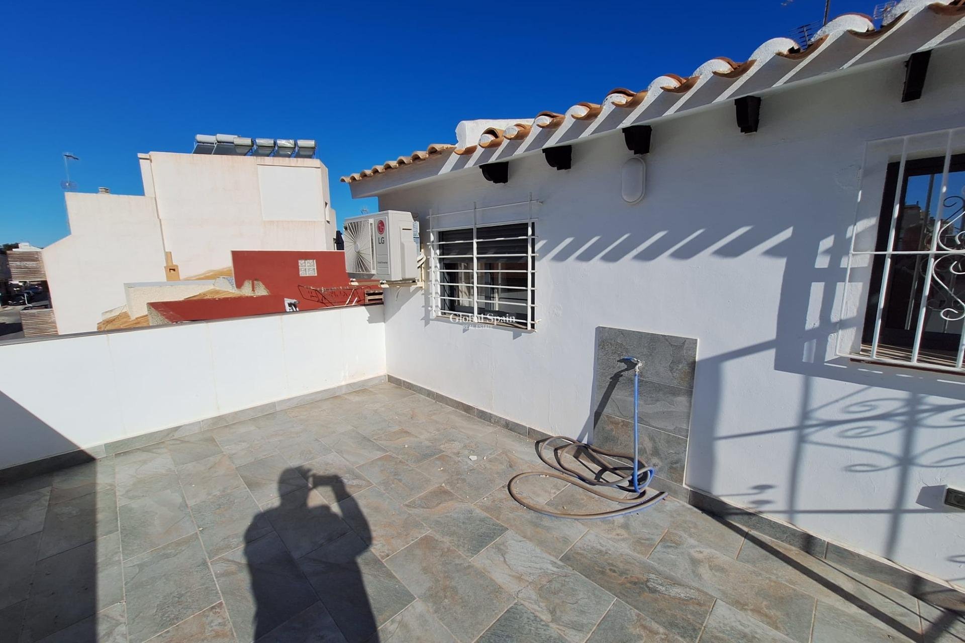 Wederverkoop - HUIS -
TORREVIEJA - Center
