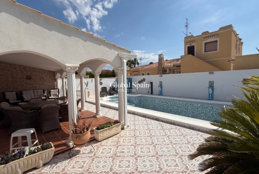 Wederverkoop - HUIS -
TORREVIEJA - Costa Blanca Sur