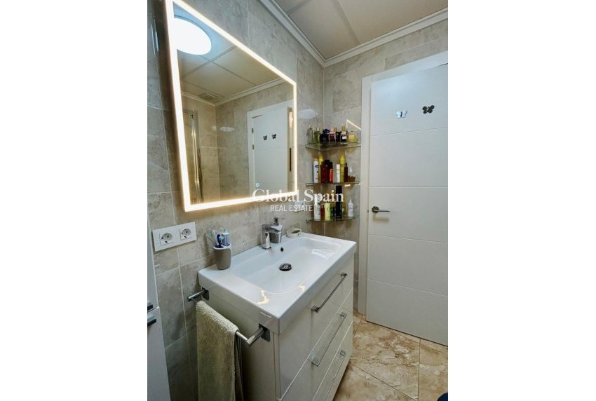 Wederverkoop - HUIS -
TORREVIEJA - Costa Blanca