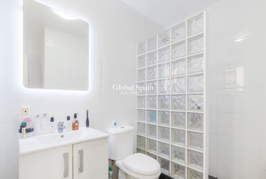 Wederverkoop - HUIS -
TORREVIEJA - Costa Blanca