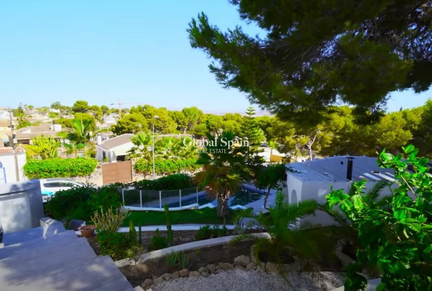 Wederverkoop - HUIS -
TORREVIEJA - Costa Blanca