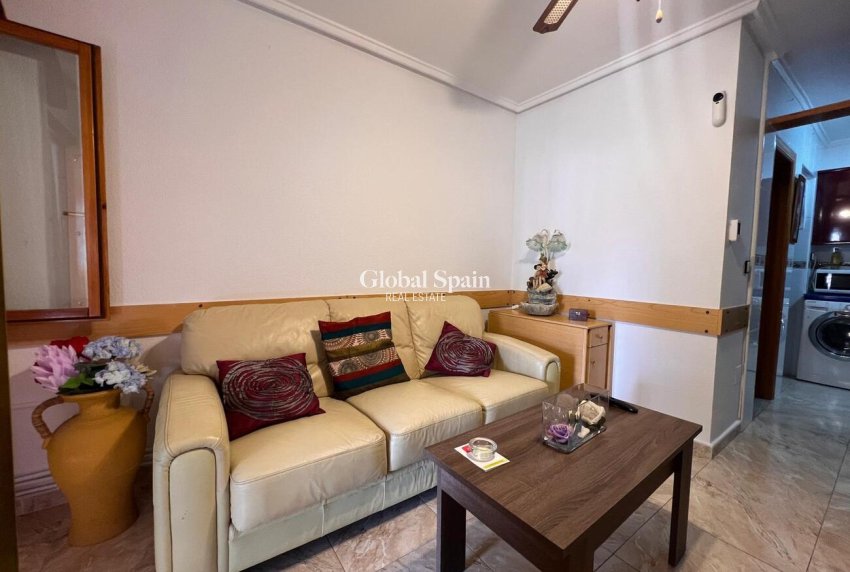 Wederverkoop - HUIS -
TORREVIEJA - Costa Blanca