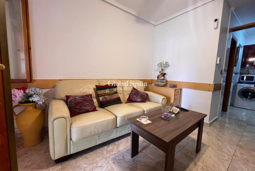 Wederverkoop - HUIS -
TORREVIEJA - Costa Blanca