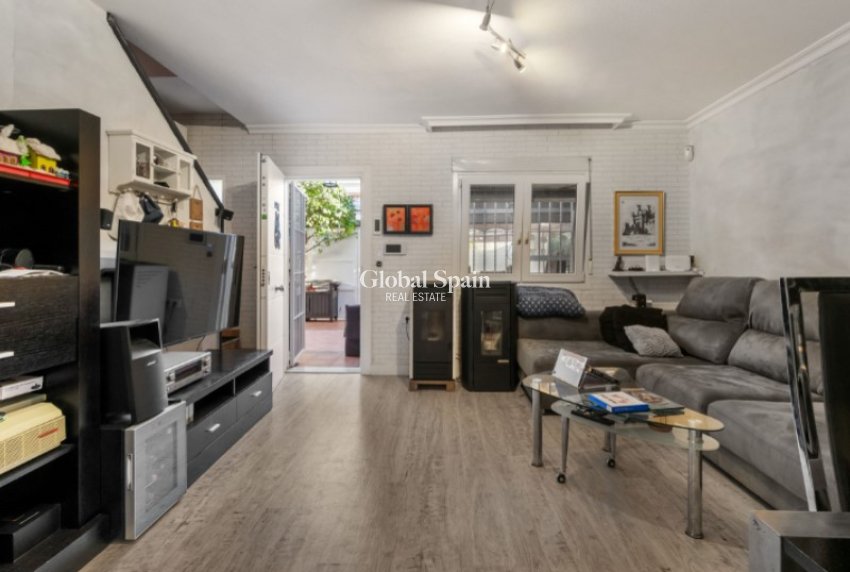 Wederverkoop - HUIS -
TORREVIEJA - Costa Blanca