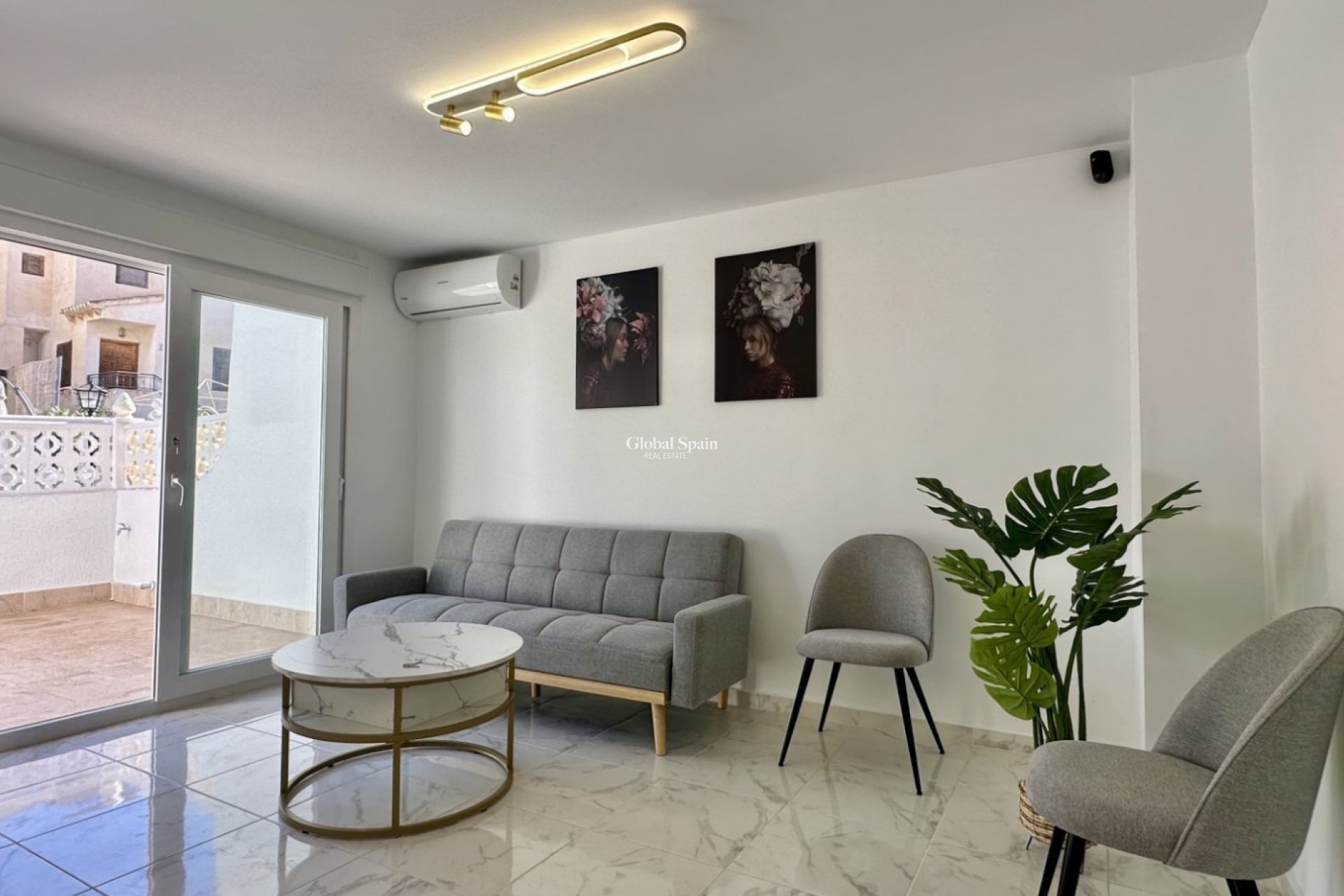 Wederverkoop - HUIS -
TORREVIEJA - Costa Blanca