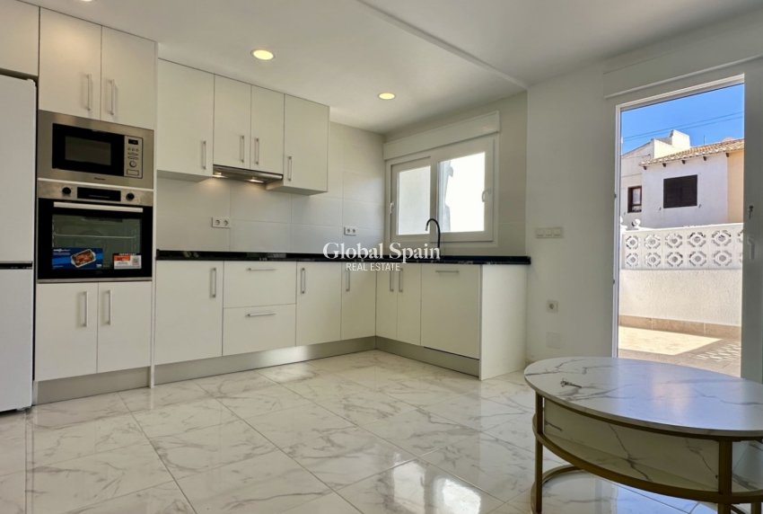 Wederverkoop - HUIS -
TORREVIEJA - Costa Blanca