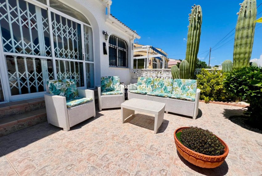 Wederverkoop - HUIS -
TORREVIEJA - Costa Blanca