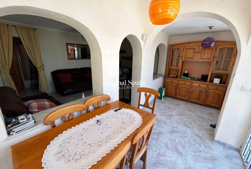 Wederverkoop - HUIS -
TORREVIEJA - Costa Blanca