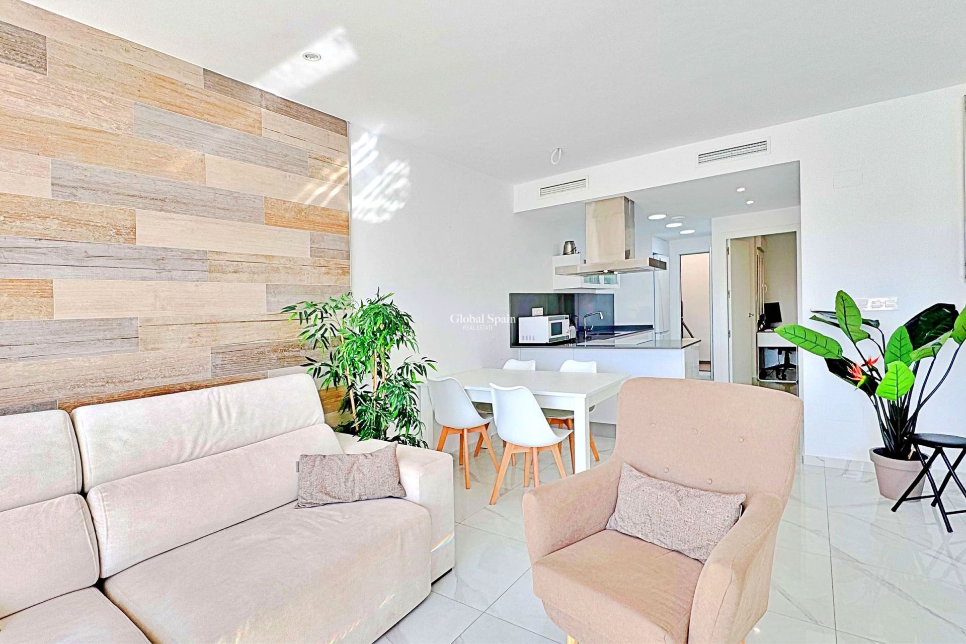 Wederverkoop - HUIS -
TORREVIEJA - Costa Blanca