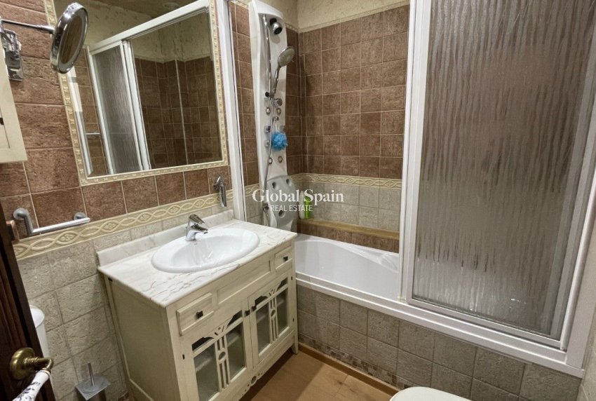 Wederverkoop - HUIS -
TORREVIEJA - Costa Blanca