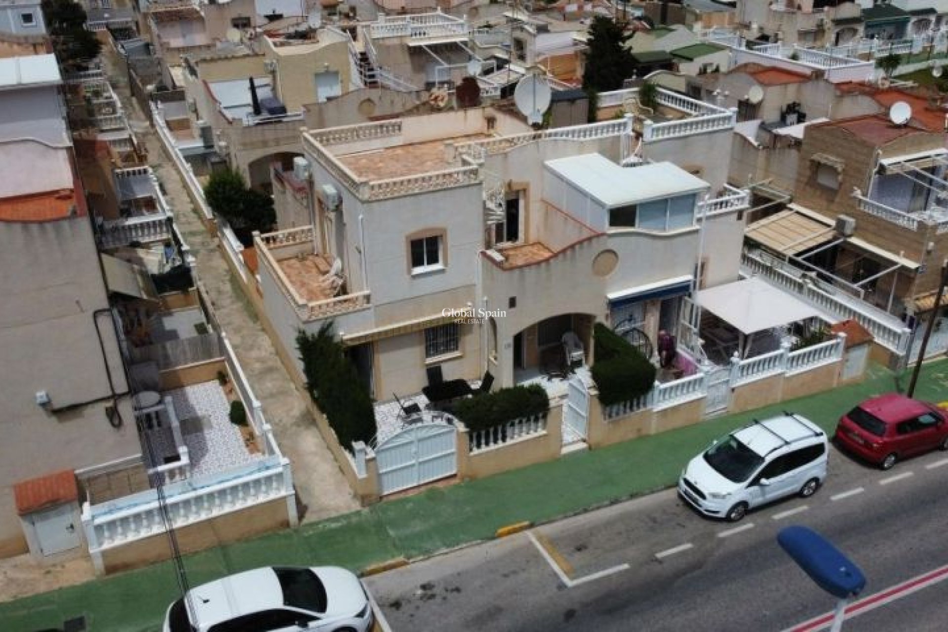 Wederverkoop - HUIS -
TORREVIEJA - Costa Blanca