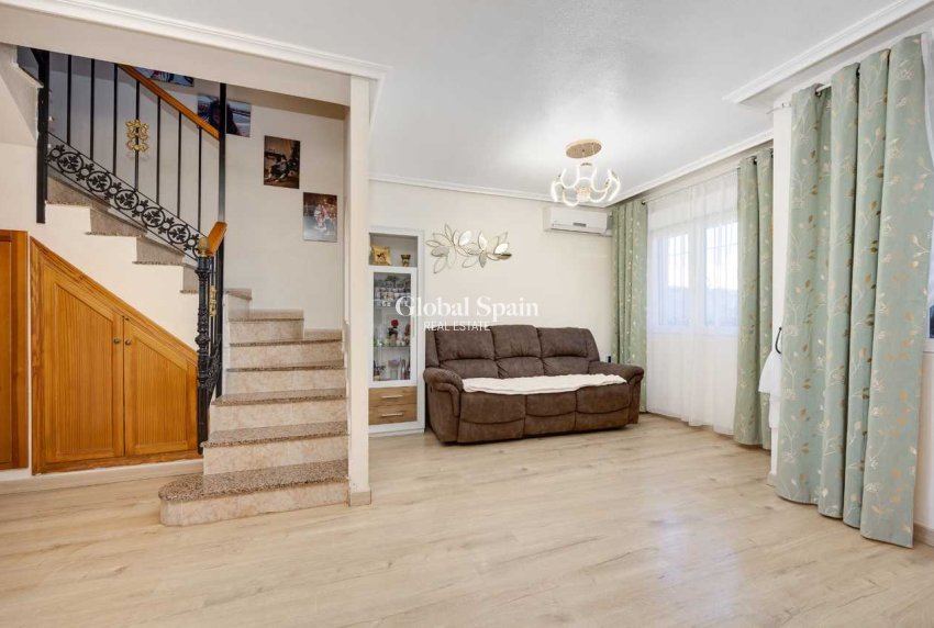 Wederverkoop - HUIS -
TORREVIEJA - Costa Blanca