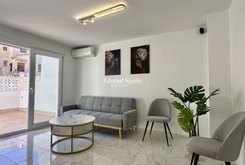 Wederverkoop - HUIS -
TORREVIEJA - Costa Blanca