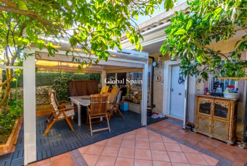 Wederverkoop - HUIS -
TORREVIEJA - Costa Blanca