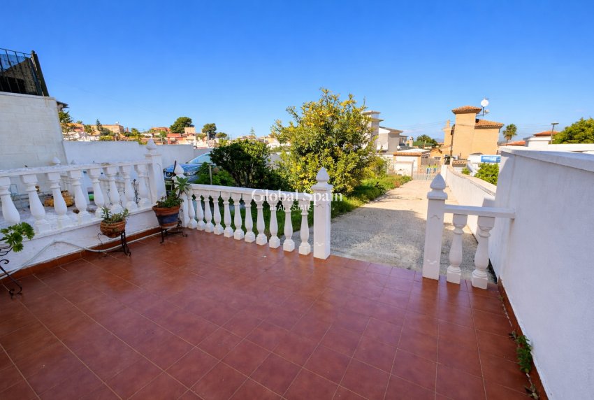 Wederverkoop - HUIS -
TORREVIEJA - Costa Blanca