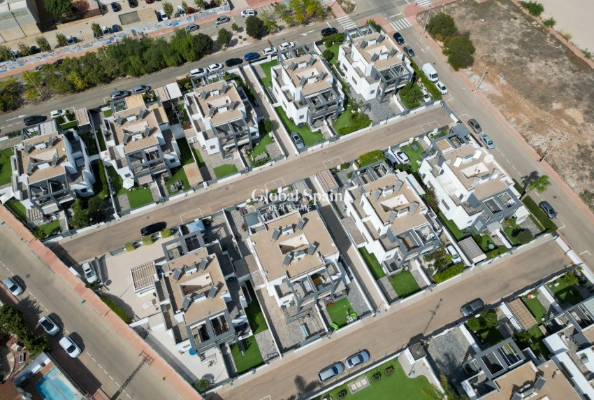 Wederverkoop - HUIS -
TORREVIEJA - Costa Blanca