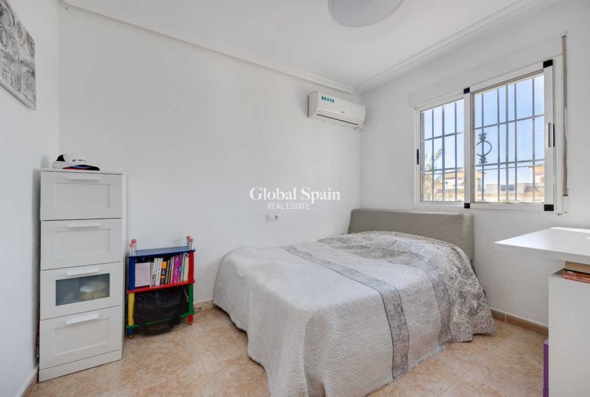 Wederverkoop - HUIS -
TORREVIEJA - Costa Blanca