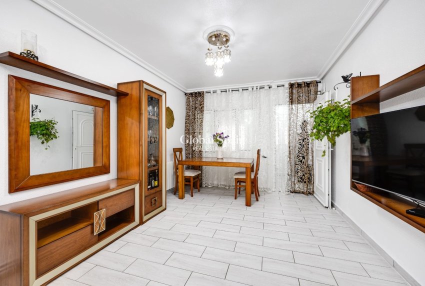 Wederverkoop - HUIS -
TORREVIEJA - Costa Blanca