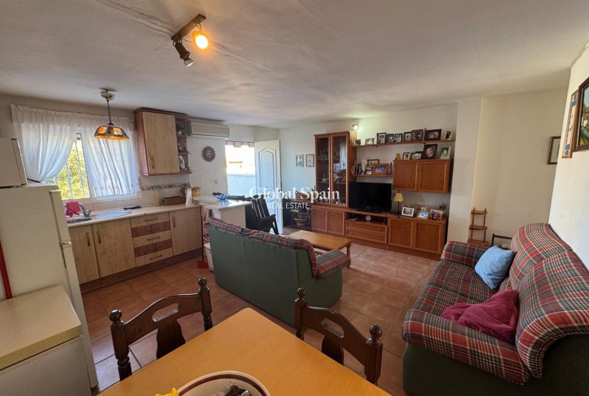 Wederverkoop - HUIS -
TORREVIEJA - Costa Blanca