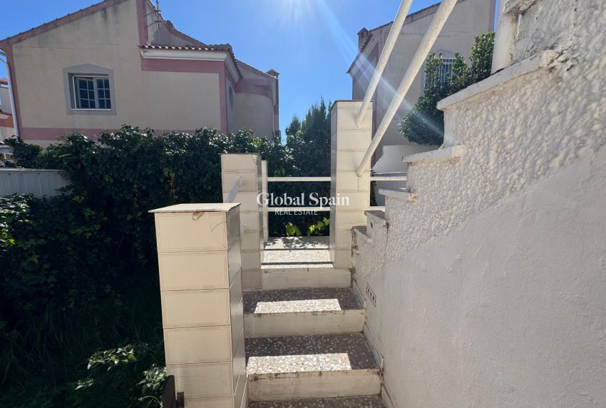 Wederverkoop - HUIS -
TORREVIEJA - Costa Blanca
