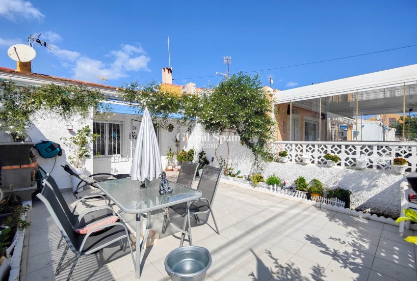 Wederverkoop - HUIS -
TORREVIEJA - Costa Blanca