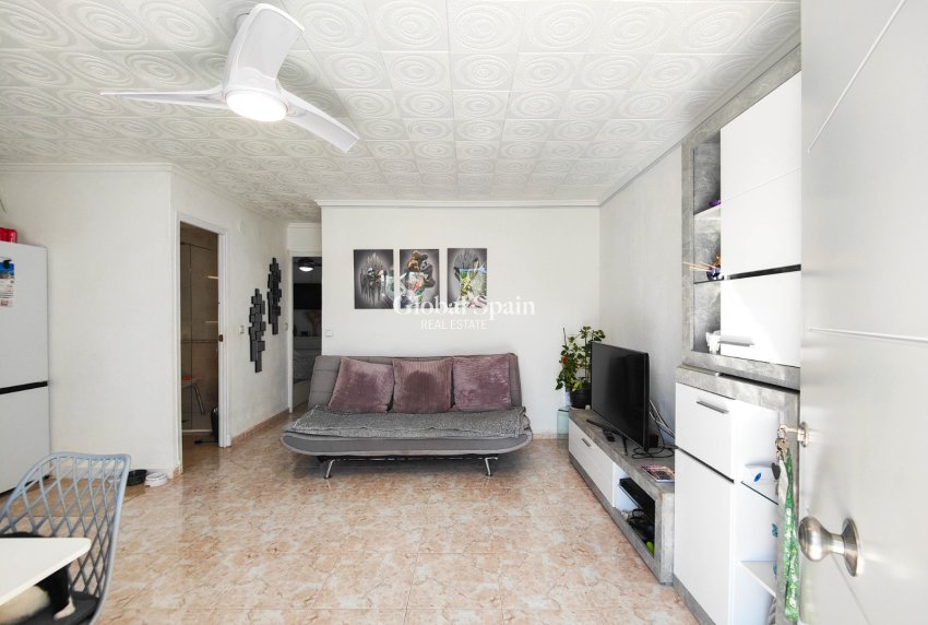 Wederverkoop - HUIS -
TORREVIEJA - Costa Blanca