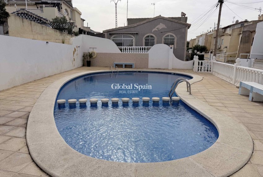 Wederverkoop - HUIS -
TORREVIEJA - Costa Blanca