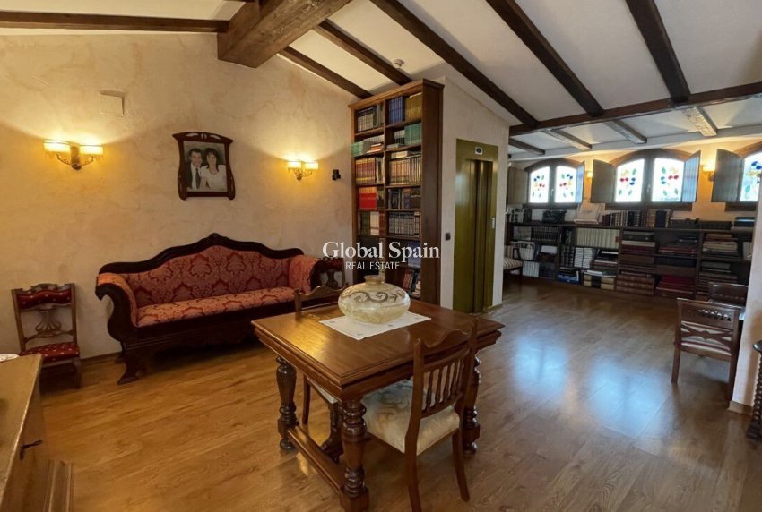 Wederverkoop - HUIS -
TORREVIEJA - Costa Blanca