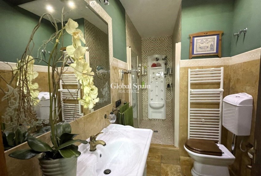 Wederverkoop - HUIS -
TORREVIEJA - Costa Blanca