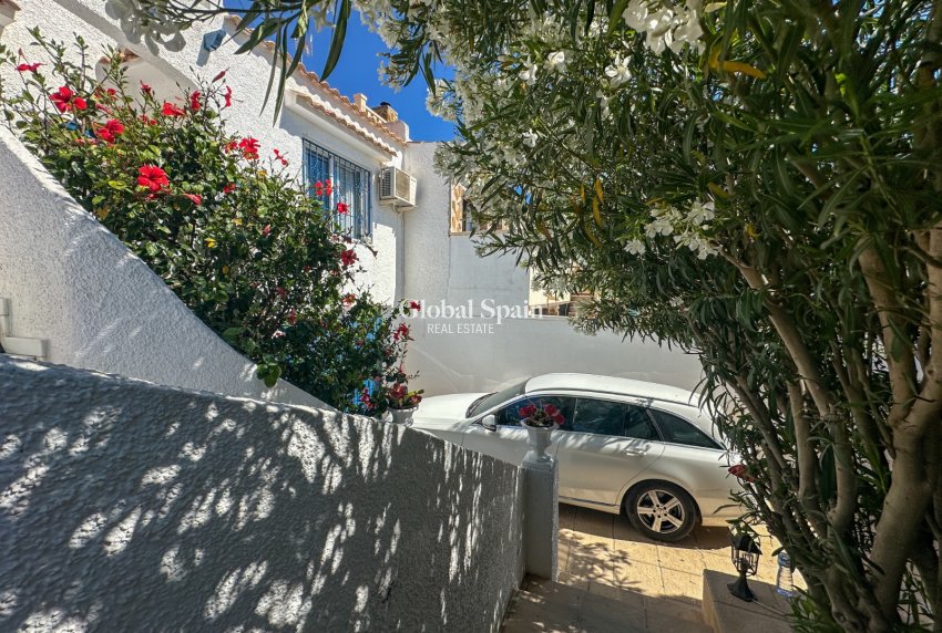 Wederverkoop - HUIS -
TORREVIEJA - Costa Blanca