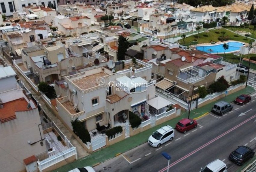Wederverkoop - HUIS -
TORREVIEJA - Costa Blanca
