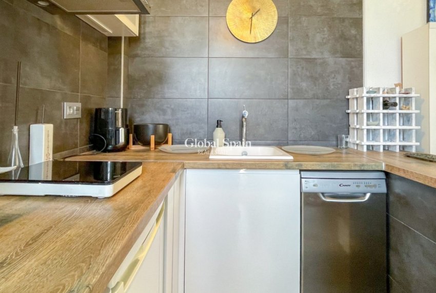 Wederverkoop - HUIS -
TORREVIEJA - Costa Blanca