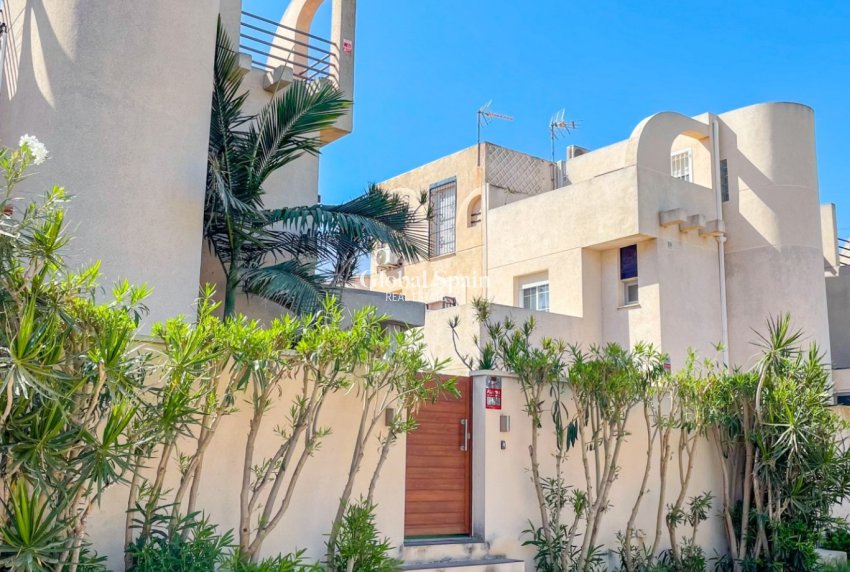 Wederverkoop - HUIS -
TORREVIEJA - Costa Blanca