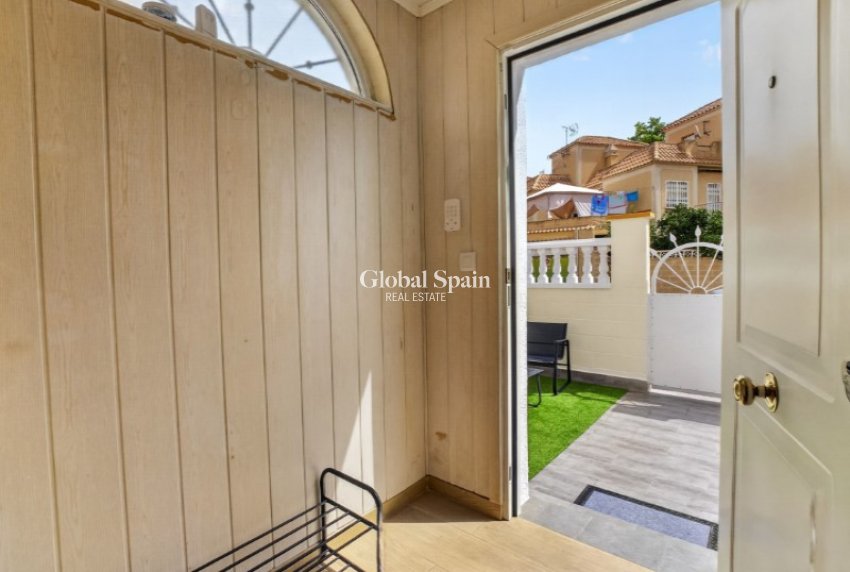 Wederverkoop - HUIS -
TORREVIEJA - Costa Blanca