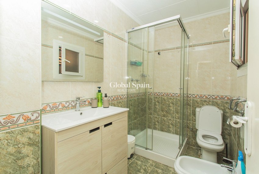 Wederverkoop - HUIS -
TORREVIEJA - Costa Blanca
