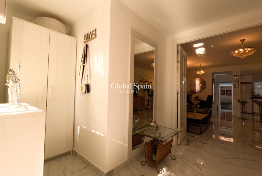 Wederverkoop - HUIS -
TORREVIEJA - El Acequión - Los Náufragos