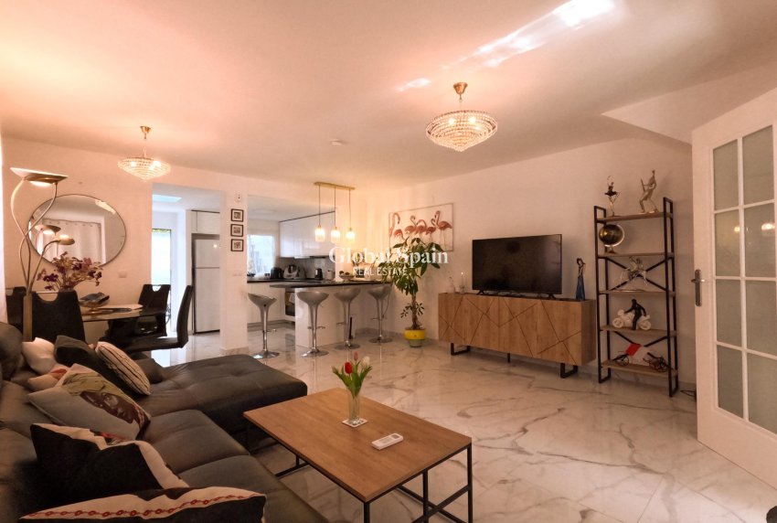 Wederverkoop - HUIS -
TORREVIEJA - El Acequión - Los Náufragos