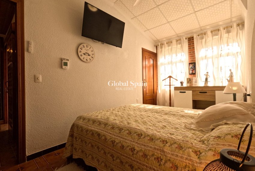 Wederverkoop - HUIS -
TORREVIEJA - El Acequión - Los Náufragos