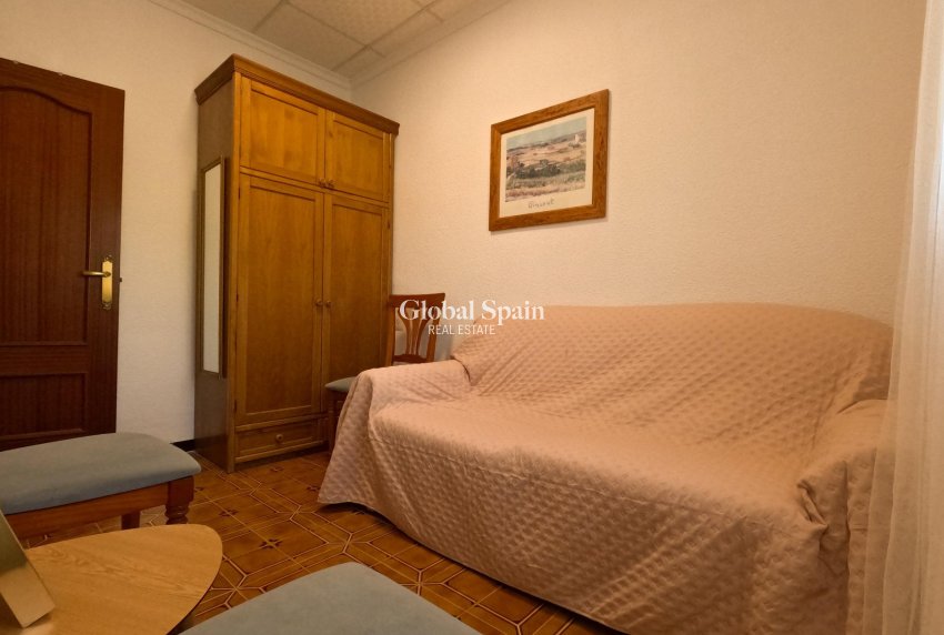 Wederverkoop - HUIS -
TORREVIEJA - El Acequión - Los Náufragos