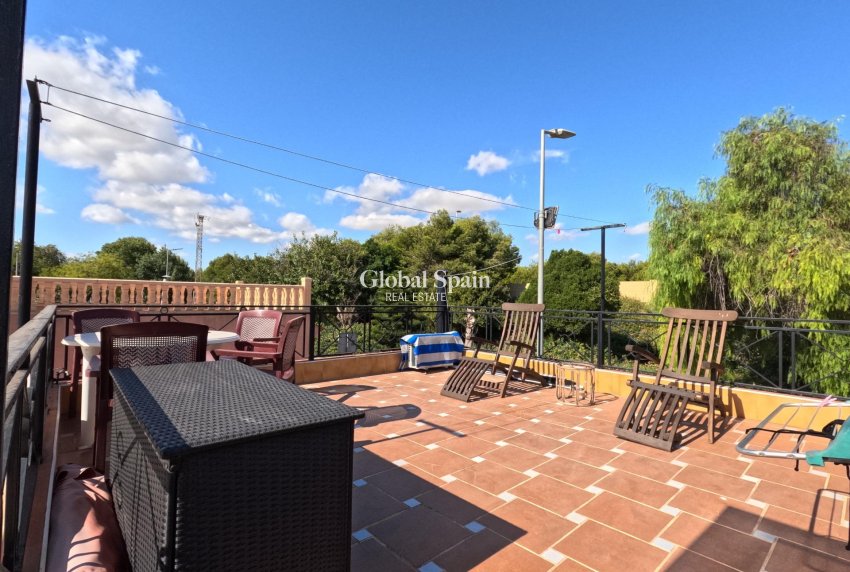 Wederverkoop - HUIS -
TORREVIEJA - El Acequión - Los Náufragos